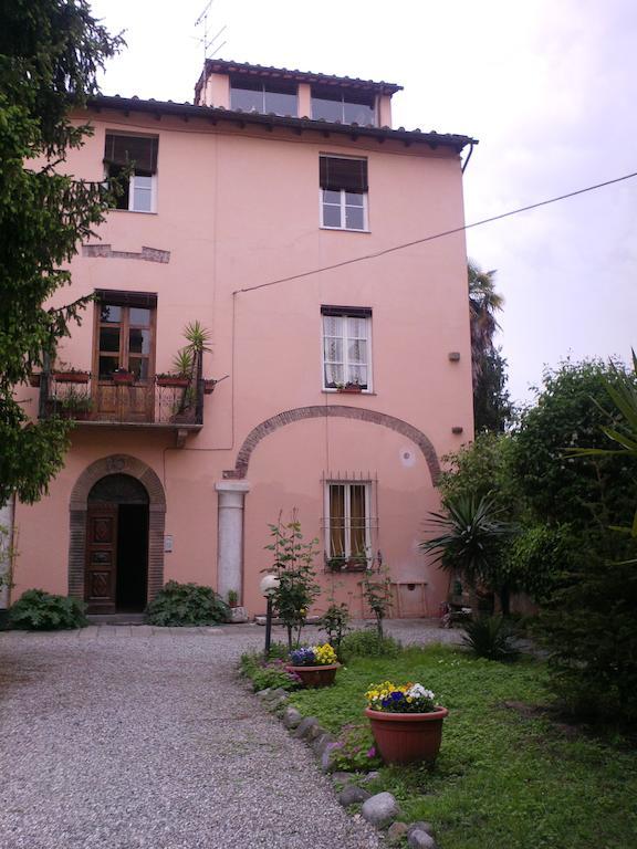 La Loggia Apartment Lucca Bagian luar foto