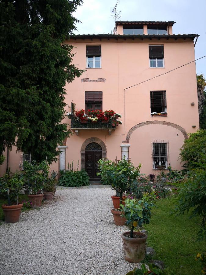 La Loggia Apartment Lucca Bagian luar foto